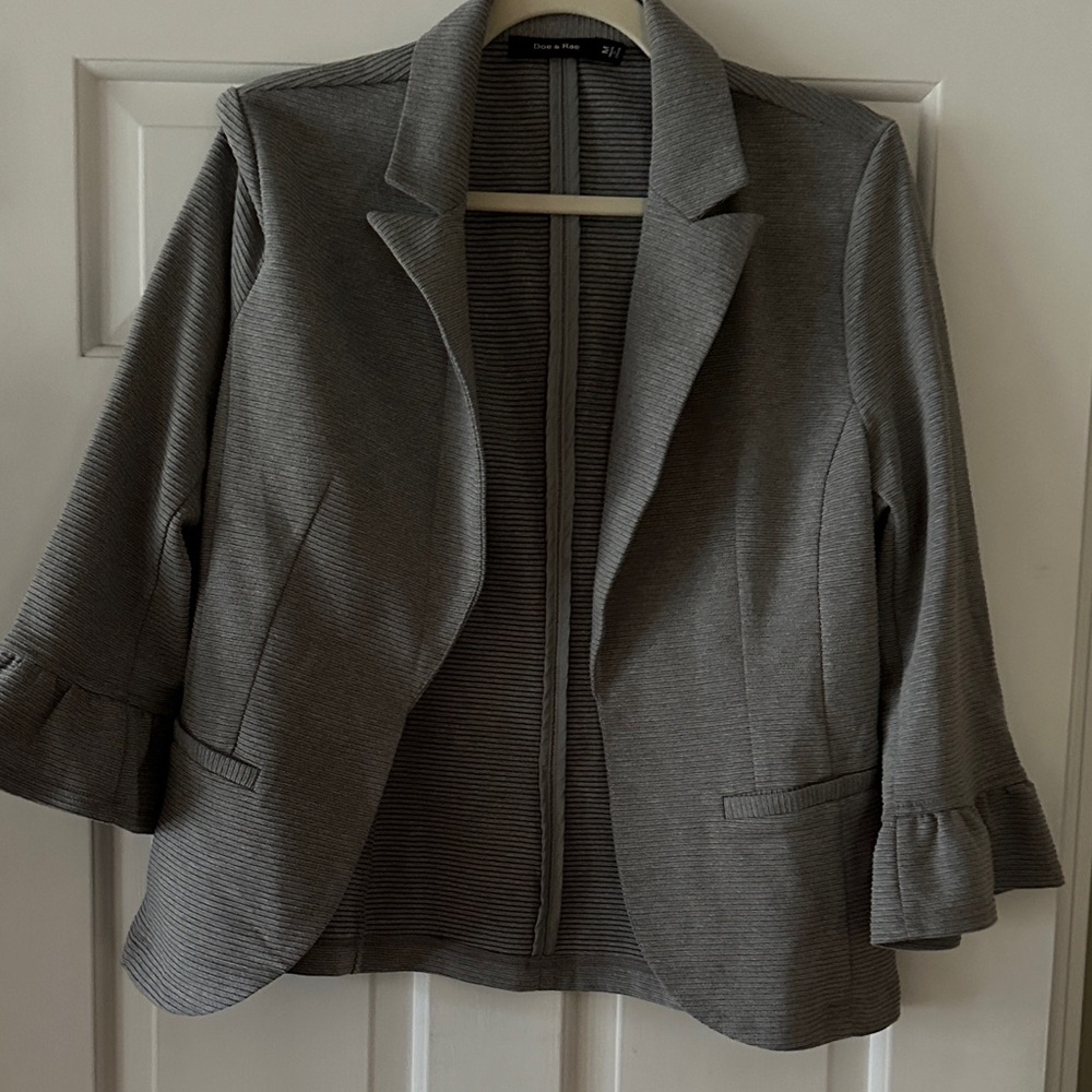 Doe & Rae Gray Knit Open-Front Blazer with Fluted Sleeves
